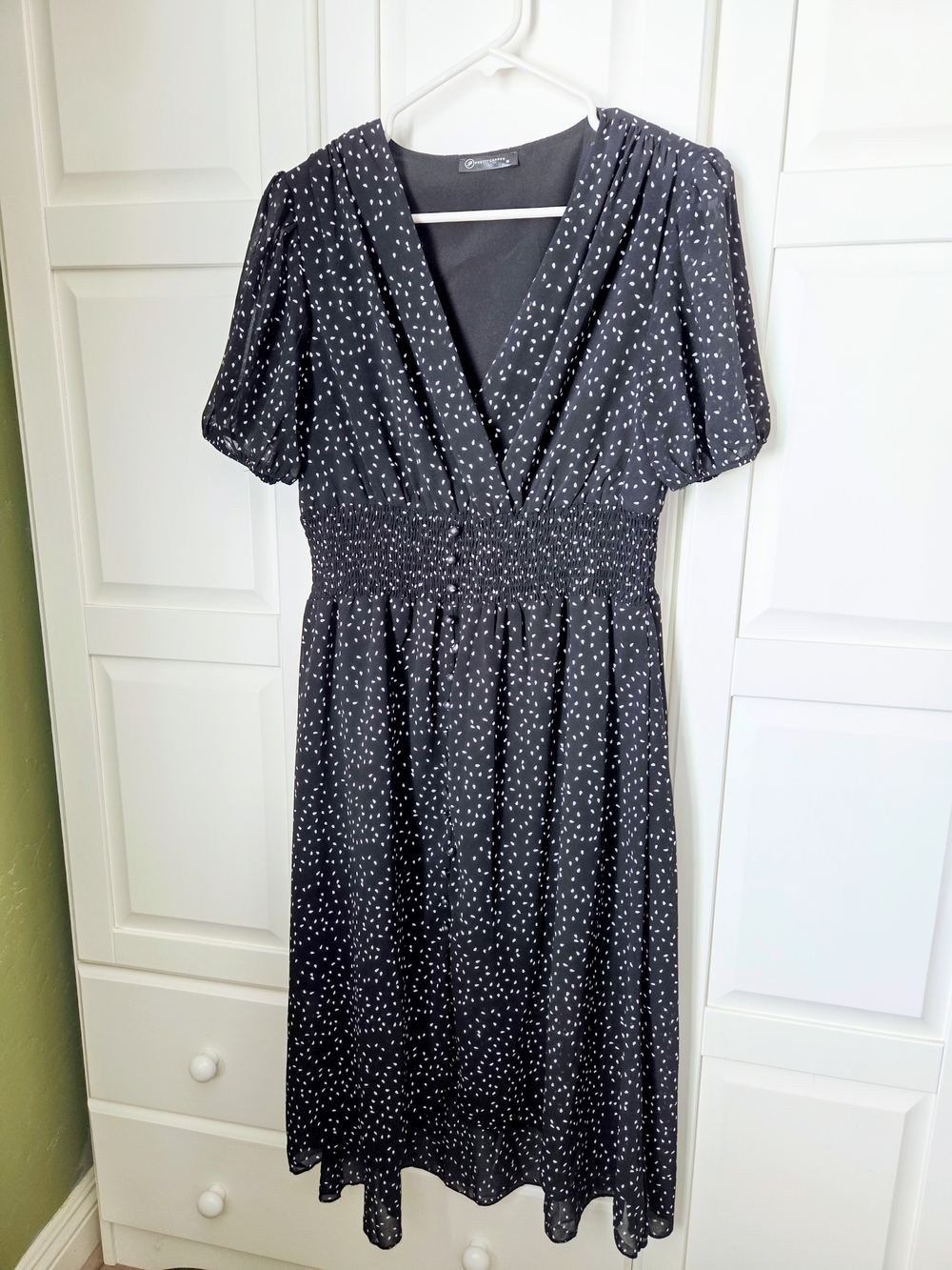 PRETTYGARDEN Women's Black V-Neck Smocked Waist Midi Dress